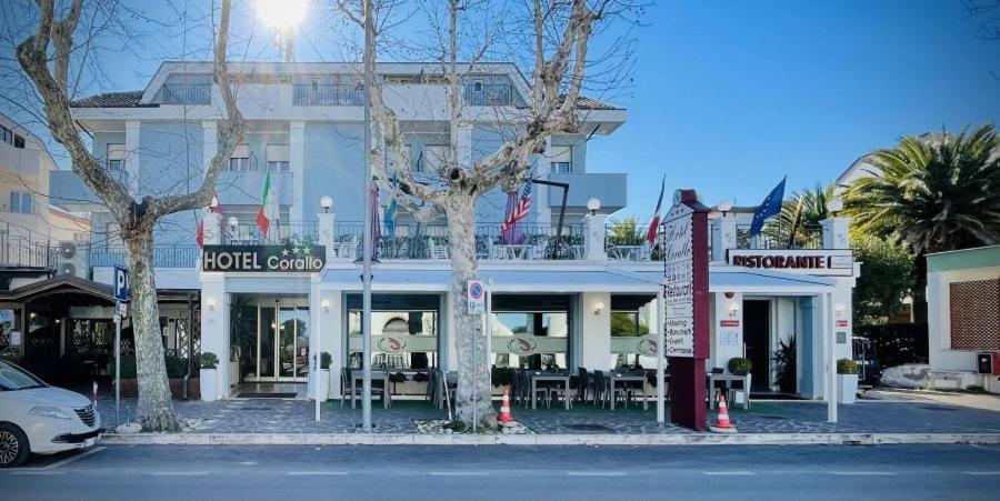 科拉罗酒店 滨海弗兰卡维拉 外观 照片